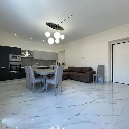 Parla Luxury
